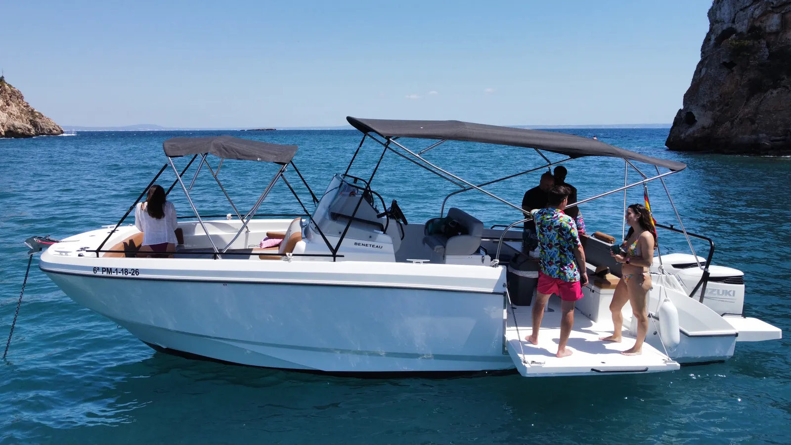 Guests enjoying a day in a cove in the Bay of Palma